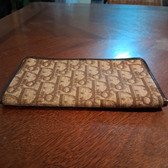 Dior Brown Monogram Key Holder - Picture 8 of 16